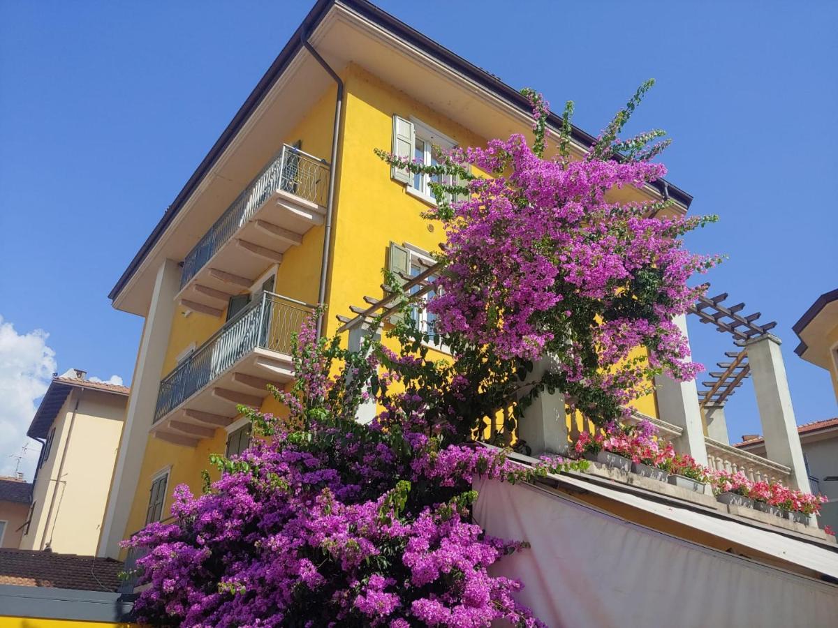 Studio Apartments Baia Azzurra 7 Torbole Sul Garda Exterior foto