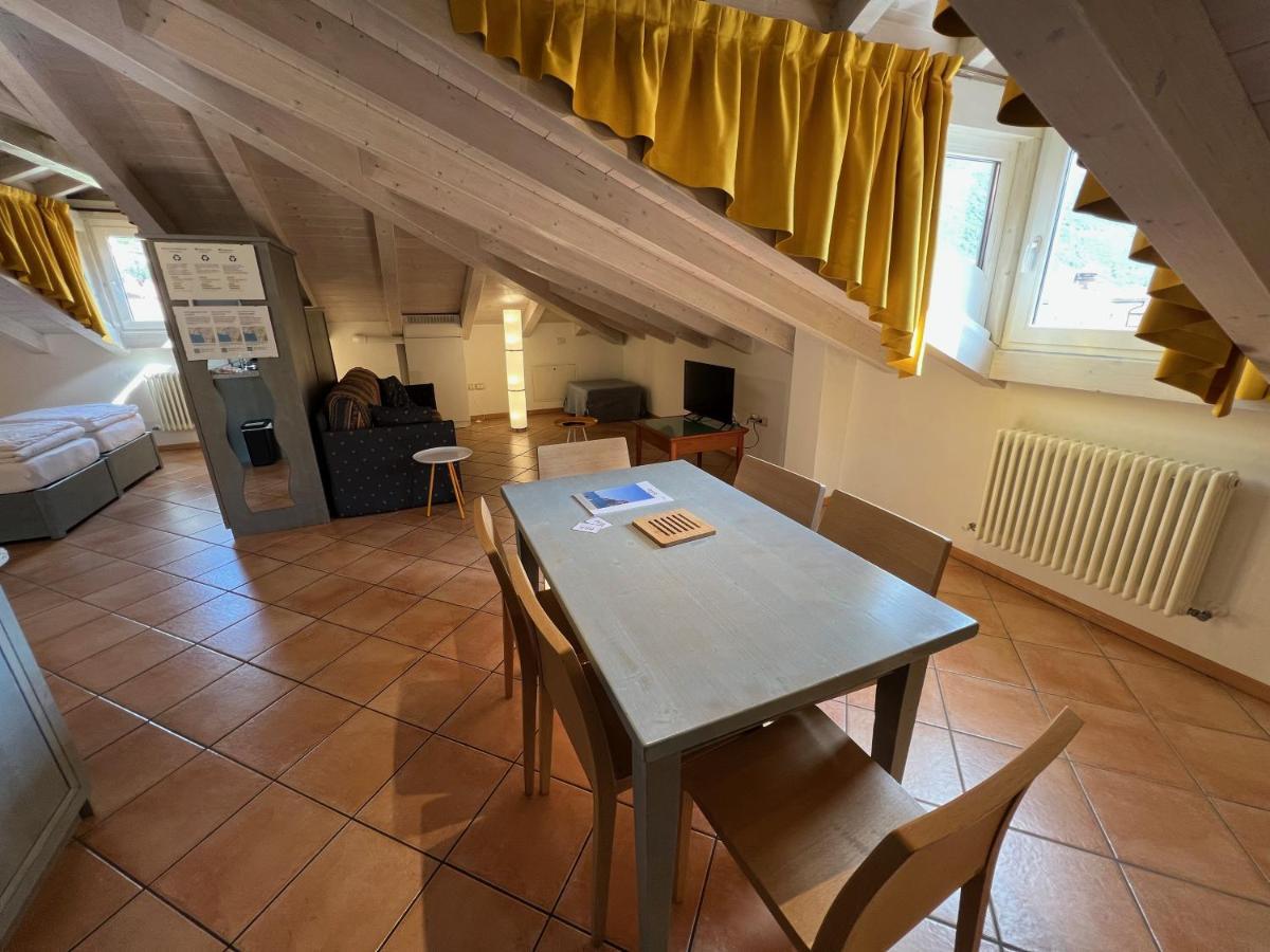 Studio Apartments Baia Azzurra 7 Torbole Sul Garda Exterior foto