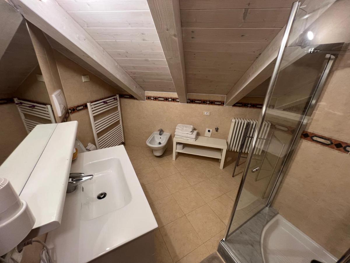 Studio Apartments Baia Azzurra 7 Torbole Sul Garda Exterior foto